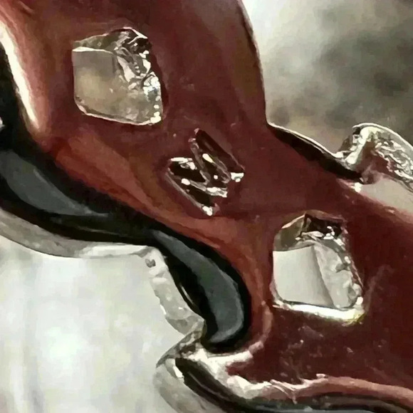 Swarovski Nightingale Pattern Bangle
Bracelet Silver Circum 8.5” - Picture 8 of 8